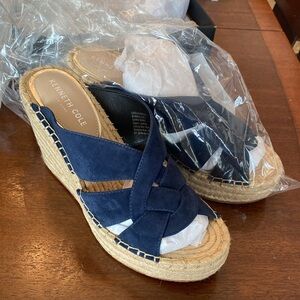NWT IN BOX Kenneth Cole Navy Wedge Heels